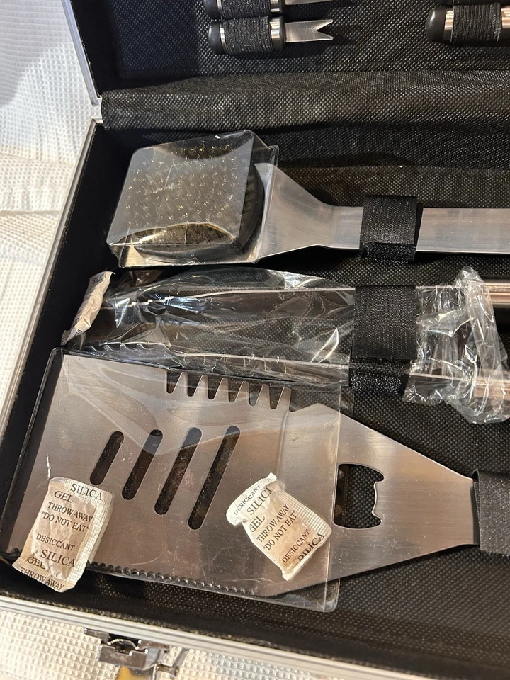  19 Piece BBQ Tool Set - Image 4 of 4