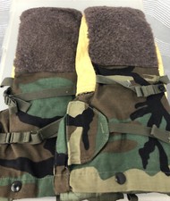 US Extreme Cold Weather Mitten Set Woodland Camouflage Medium