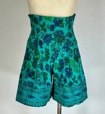 Vintage 1980's-90's green floral print cotton knit high waist culotte shorts XS