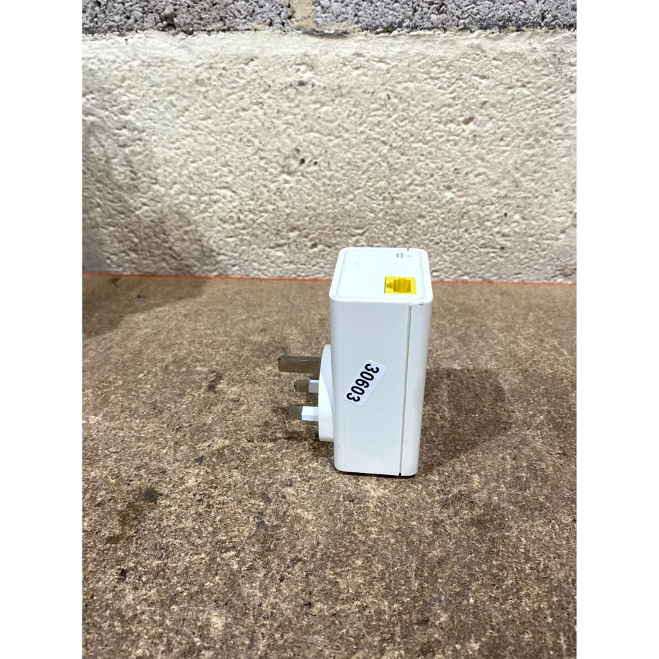 Netgear XAV5421 Powerline 500+ Outlet Adapter White UK Plug Single Ethernet Port - Image 3 of 4