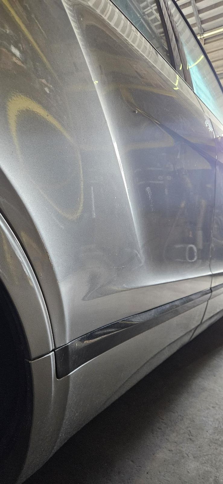 (15-20) Bentley Bentayga Passenger Side Rear Door  36A833052A
