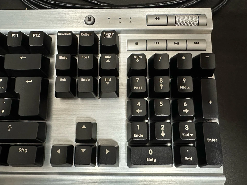 Corsair Vengeance K60 Keyboard - Bild 4 von 4