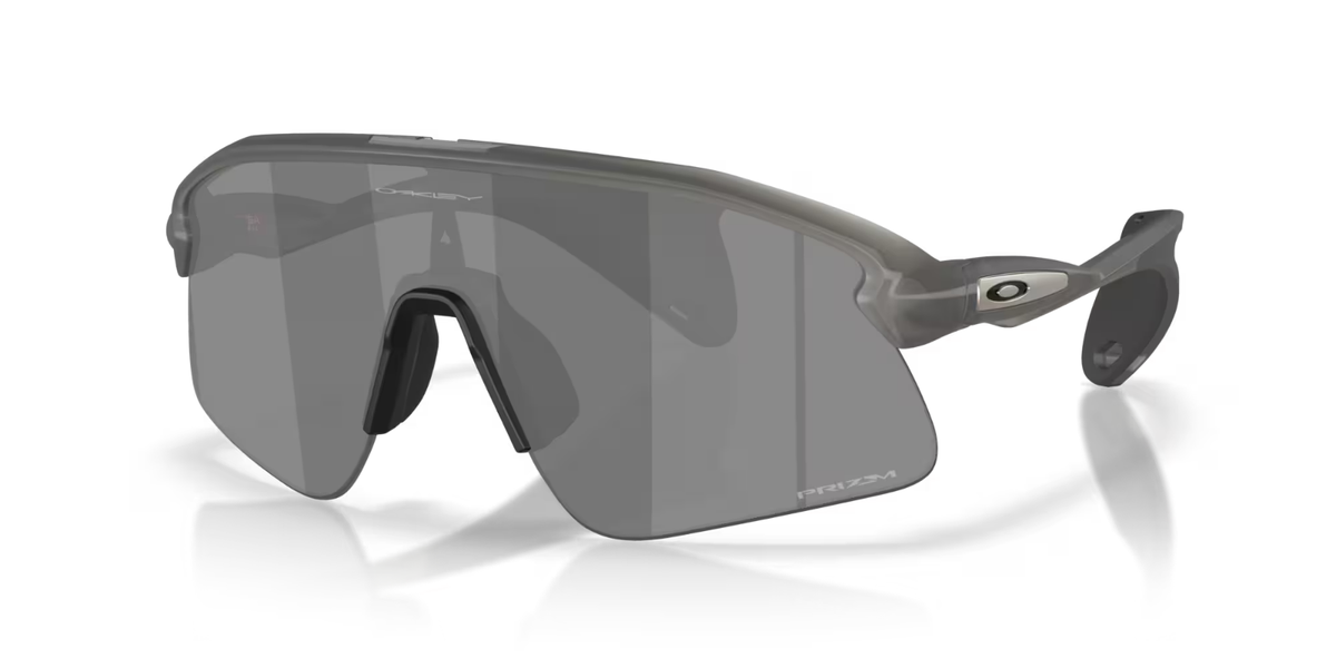 Oakley STUNT DEVIL Sunglasses OO9517-0139 Grey Smoke Frame W
