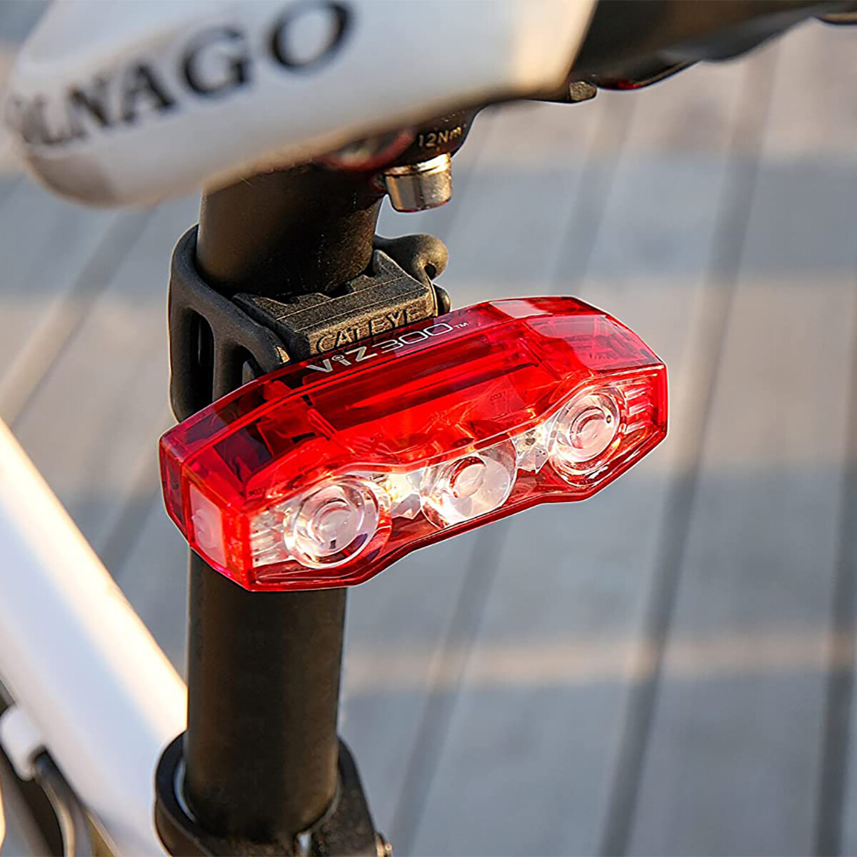 VOLT800 & AMPP300 LEDライトセット AMPP800 & ViZ300 | PRODUCTS | CATEYE