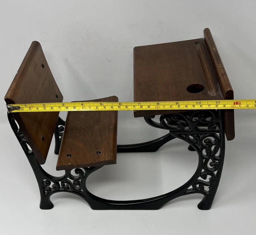 American Girl Doll Pleasant Company Samantha Escritorio Escolar Hierro Fundido Madera Retirada Foto 4 de 4