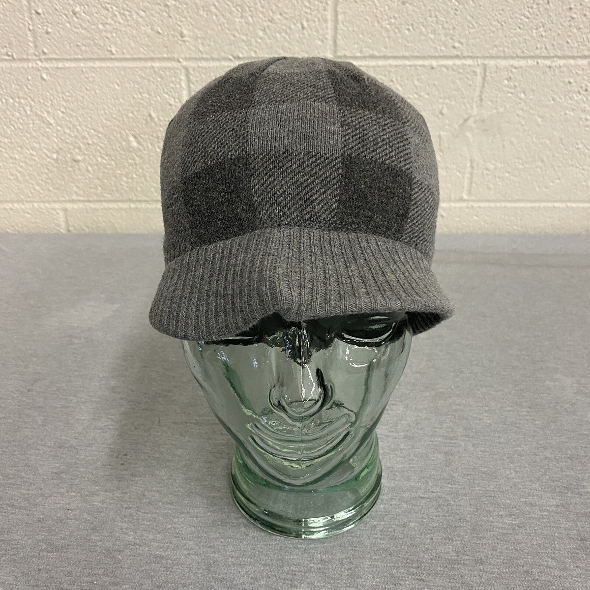 American Eagle Checkered Brim Beanie Toque Winter Hat | eBay display picture 2