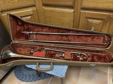 Vintage Holton Collegiate Brass Trombone musical instrument Hard case 7.5” .46”