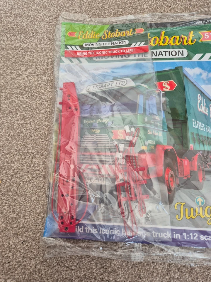 HACHETTE 1/12 Costruire il Proprio Tradizionale Eddie Ss Haulage Camion Tema 51 - Immagine 2 di 3