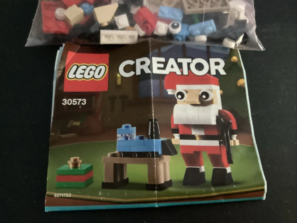 LEGO 30573 Santa, photo 2 of 3
