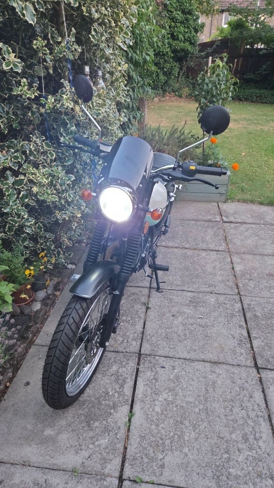 sinnis retrostar 125 - Image 1 of 1