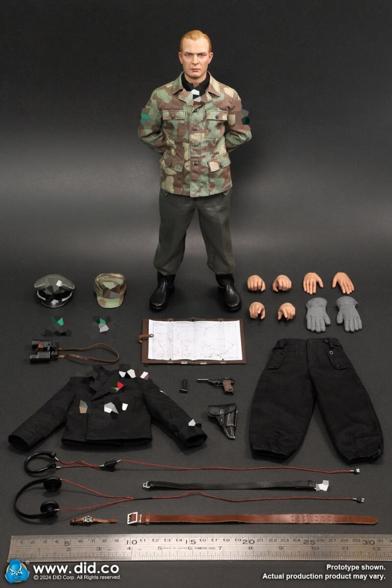 DID D80176 1/6 WWII German Panzer Commander Max Wünsche Action