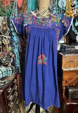 BEAUTIFUL VINTAGE 1980s OAXACAN MEXICAN NAVY BLUE DRESS WITH MULTI EMBROIDERY L