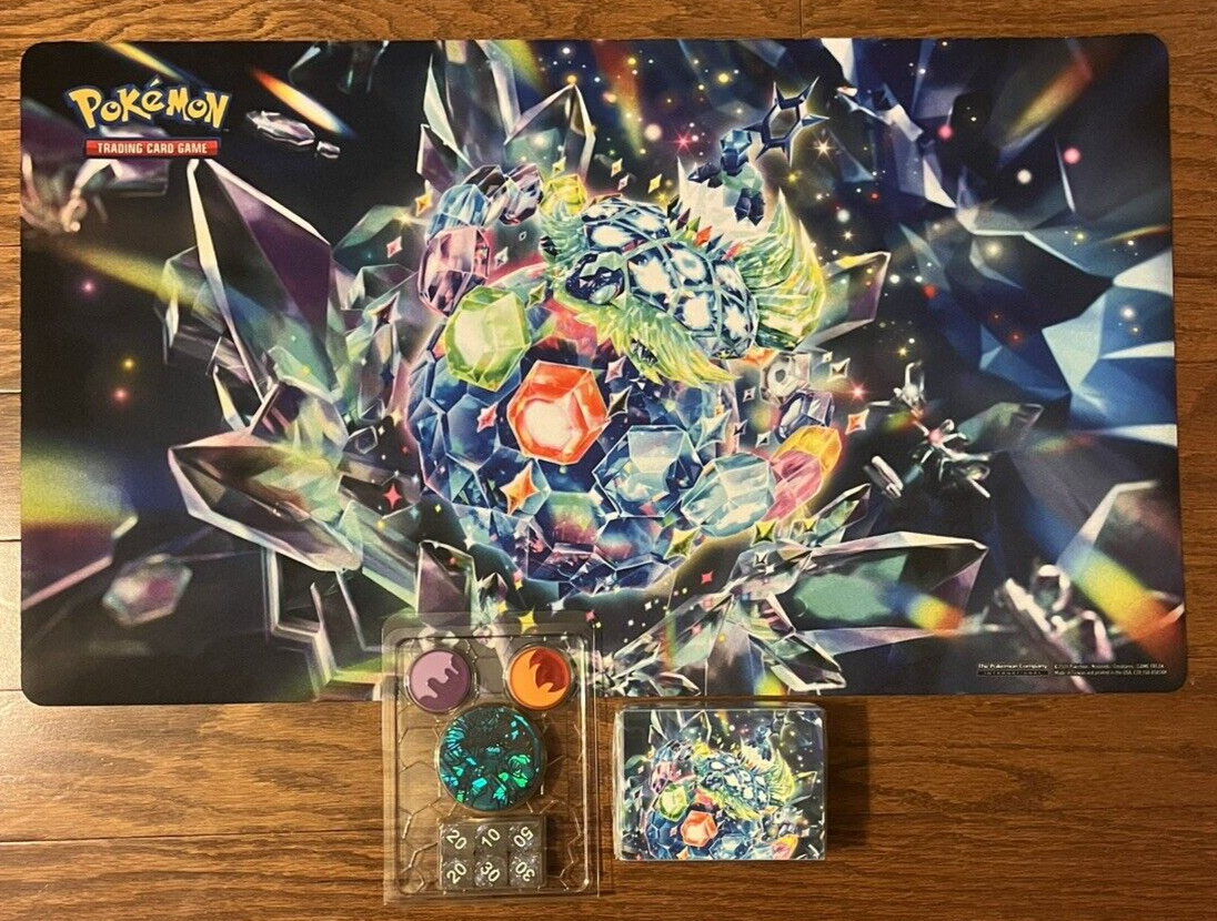 Pokemon – Terapagos ex Ultra Premium Collection - Playmat, Dice
