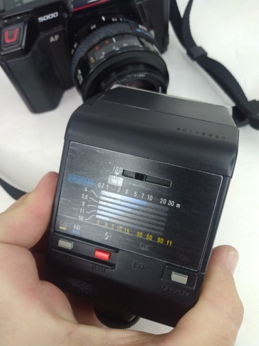 Minolta Maxxum 5000 35mm SLR Film Camera With Flash - Picture 5 of 11