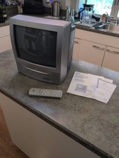 2004 Toshiba Combo Color TV And DVD Player Md13p1 w Remote And Papers See VIDEO