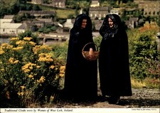 Traditional Cloaks Women West Cork Ireland vintage postcard p409