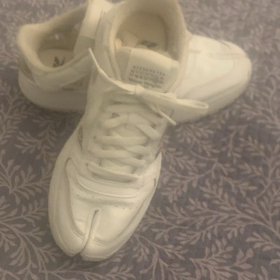 Maison Margiela x Reebok White Split-Toe Tabi Sneakers | Men's Athletic Shoes