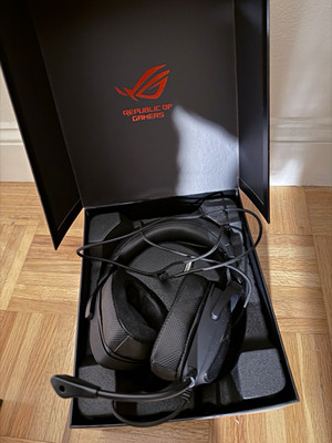 ASUS ROG Delta S USB-C Wired Over-Ear Headset Boom Mic Black. PC,PS5/PS4,Mac,etc