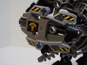 LEGO HERO FACTORY THUNDER (7157) COMPLETE FIGURE *FREE SHIPPING*