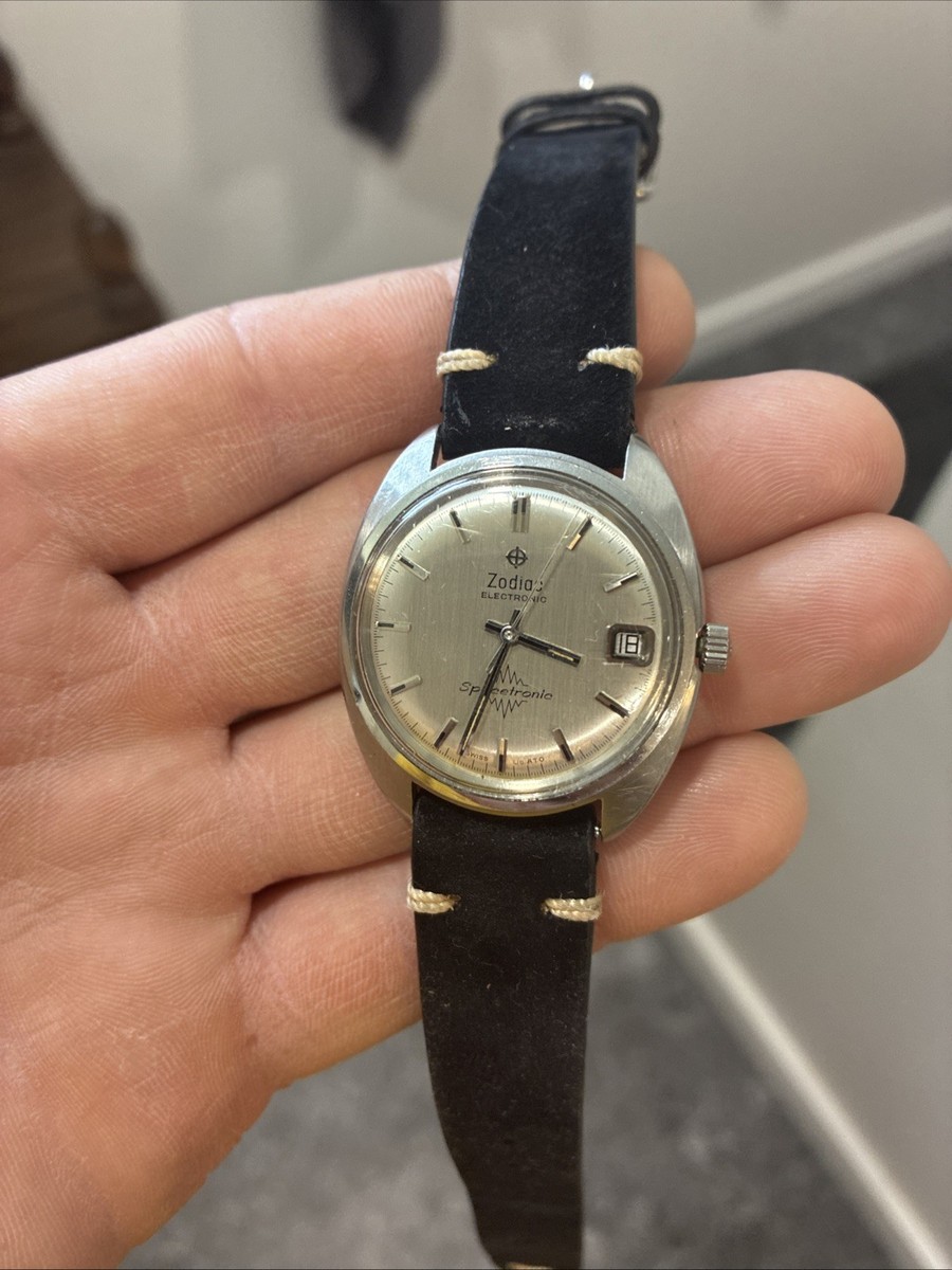 Beautiful 70's Zodiac Spacetronic Swiss Electronic Men's Watch
