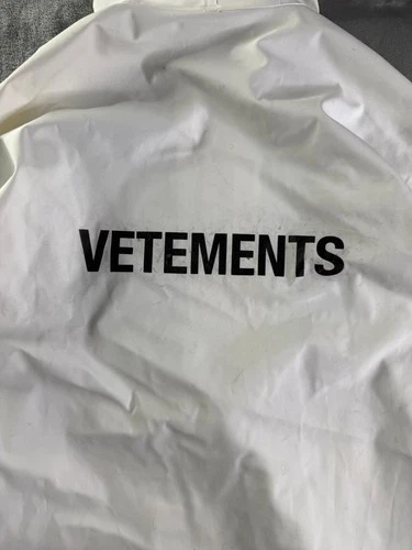 Vetements WAH18 JA24 Men's Raincoat One Size White Underarm Ventilation Eyelets image 10