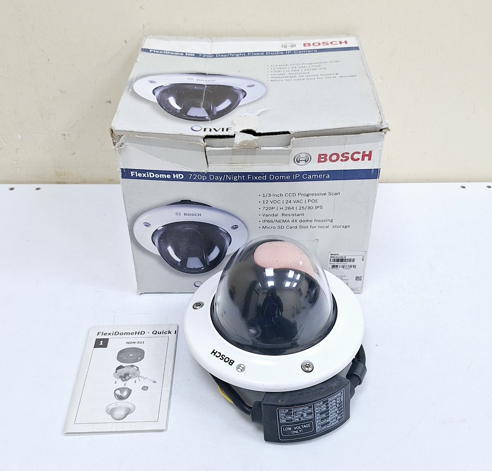Bosch NDN-921V03-IP / / F01U172970 Flexidome HD 720p D/N Fixed Dome IP Camera