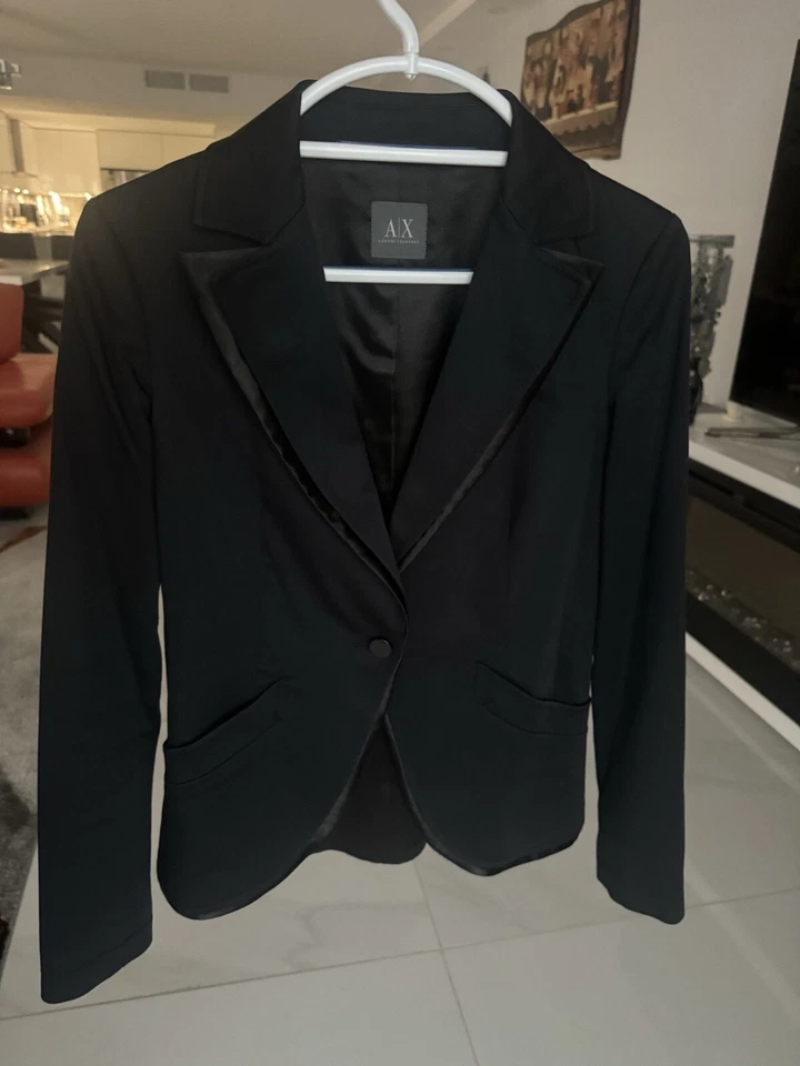 ARMANI EXCHANGE A|X Nuevo blazer negro azabache ajustado mujer botón único. Talla M Foto 3 de 4