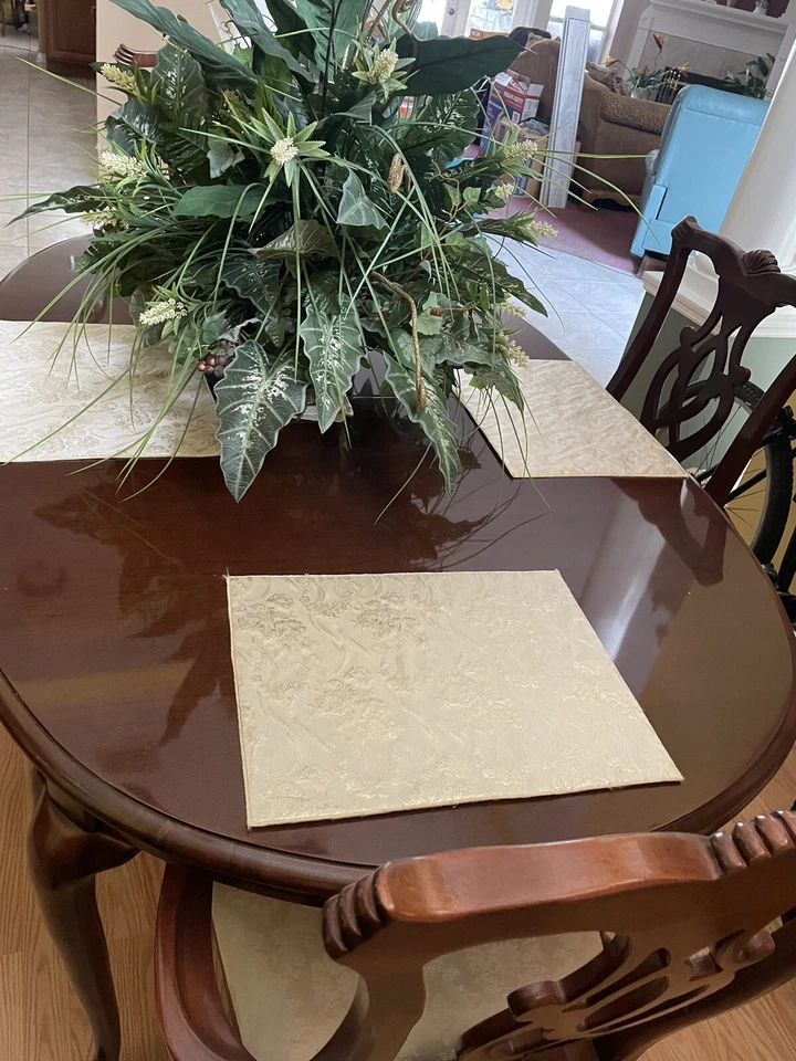 Thomasville Dining Room Set w/ 6 Chairs, China Cabinet, and Mini Cabinet - Image 3 of 4