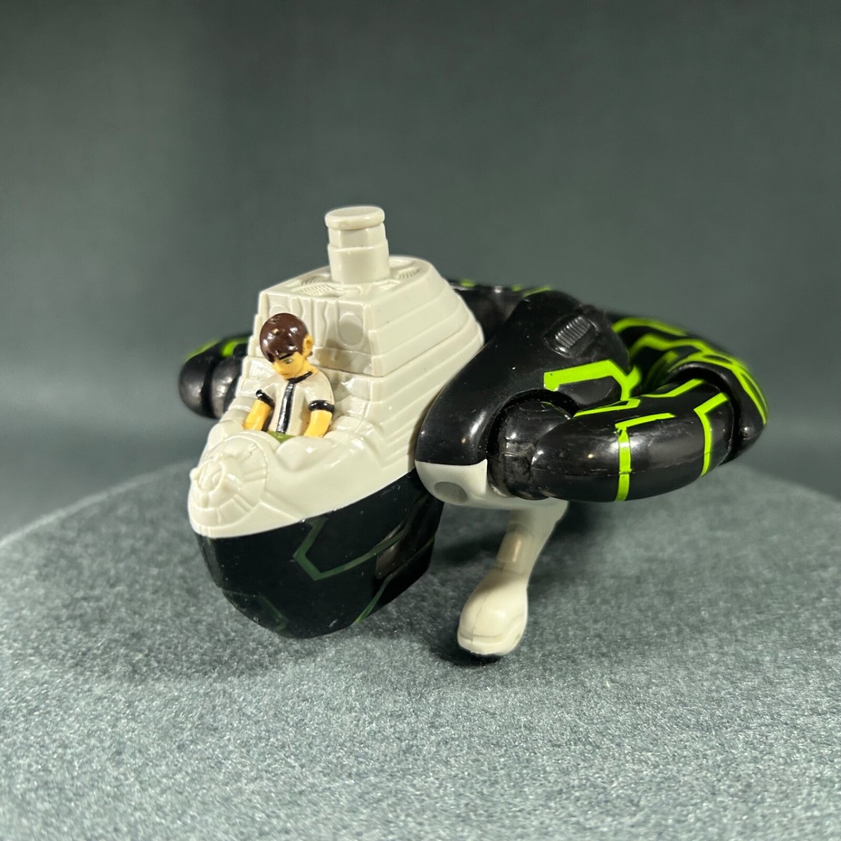 Ben 10 Alien Cruiser Upgrade Nanite Tracker Space Ship Vehicle