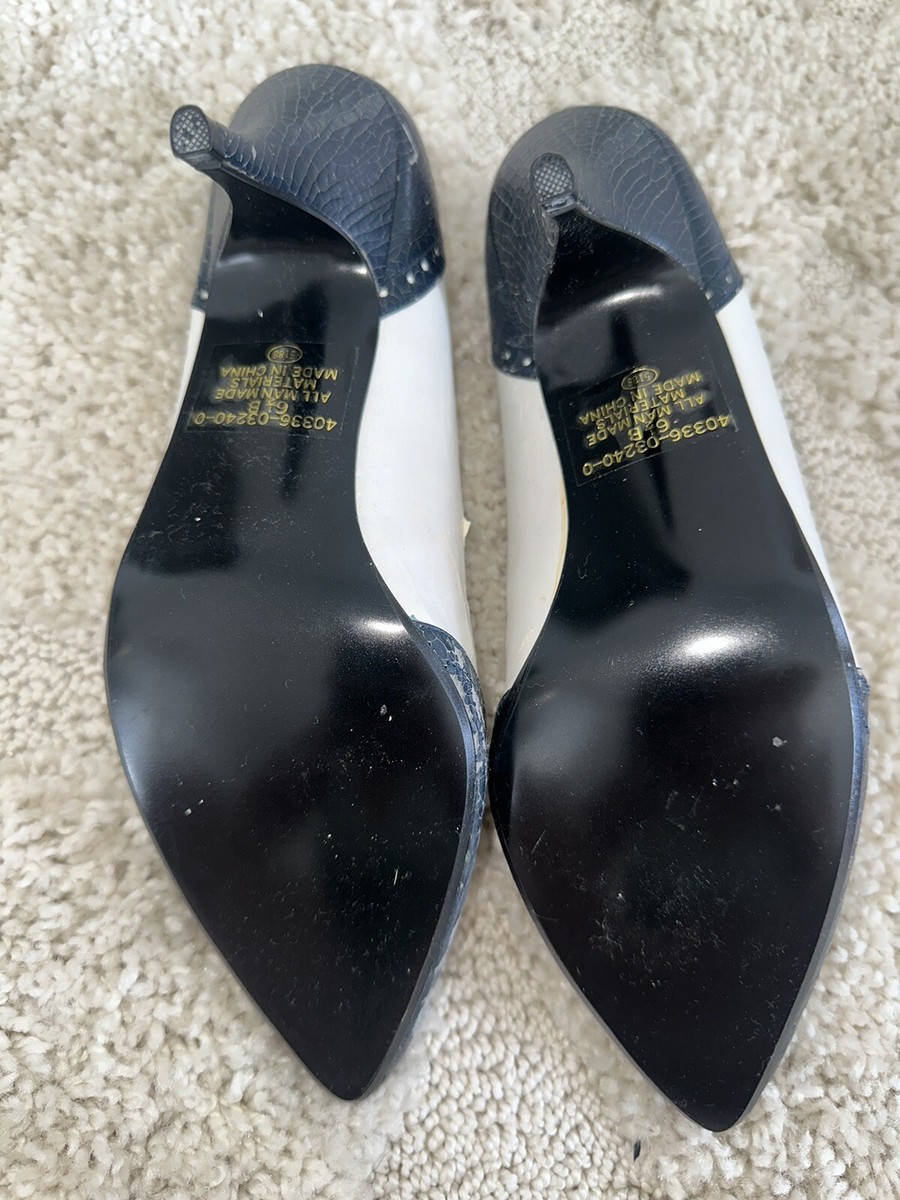 にの 1980s/90s Vintage Navy Blue & White Tuxedo Leather Kitten Heels
