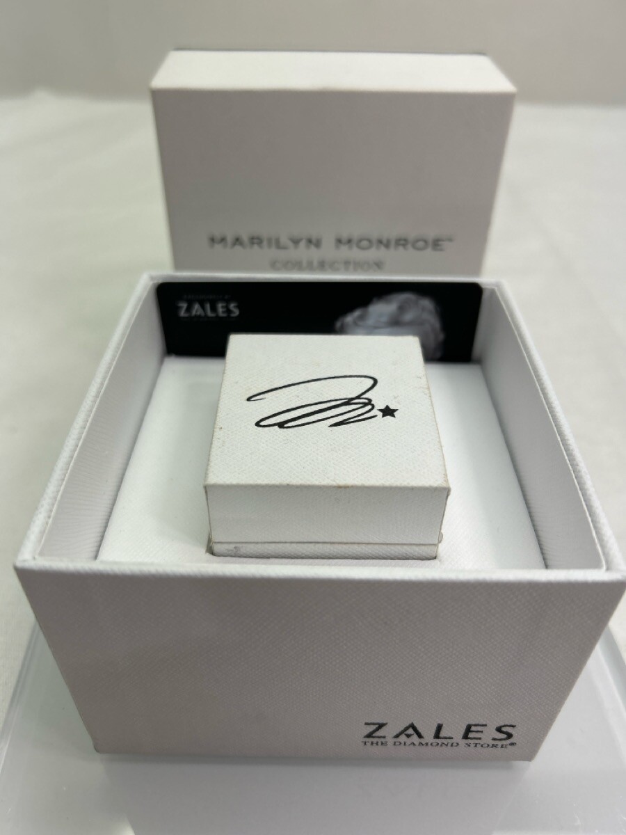 Zales Marilyn Monroe Collection 3/4 CTW Emerald-Cut Diamond Zales Marilyn Monroe Collection 3/4 CTW Emerald-Cut Diamond