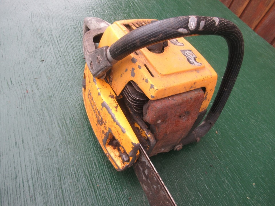Vintage PARTNER Chainsaw Chain Saw with 16