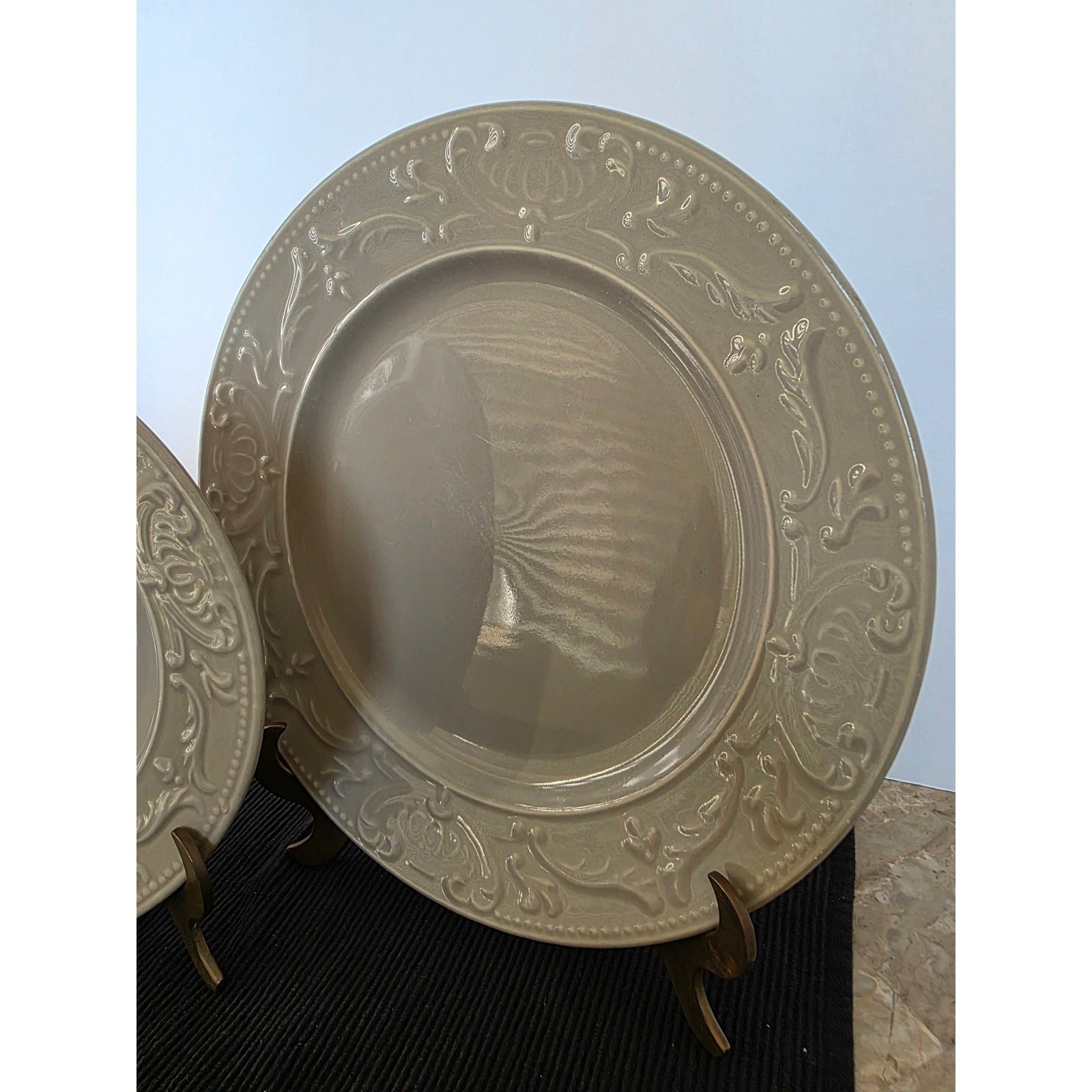 Thomson Pottery Dinner Plate and Soup Bowl Set Embossed Floral Design Taupe