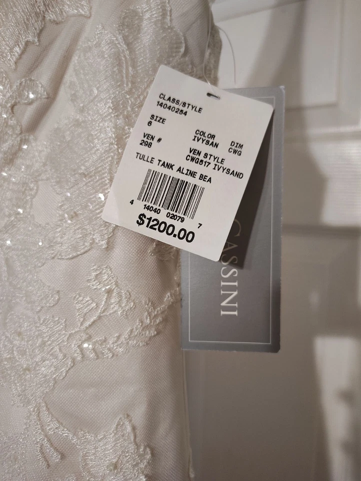 BNWT Oleg Cassini Ivory A-Line Sweep Train Wedding Dress Women's Size 6 - Image 4 of 4