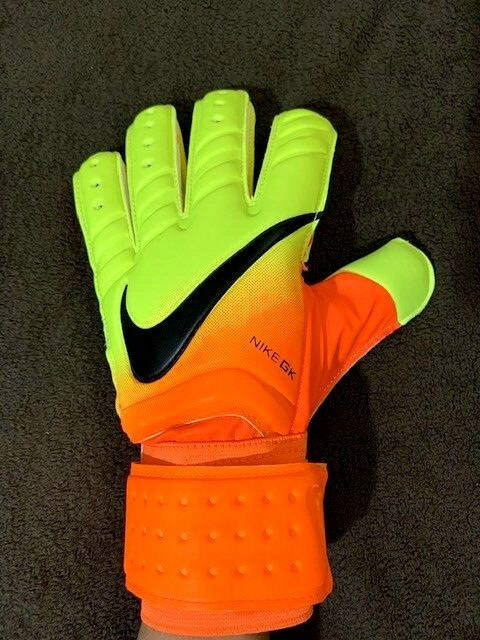nike spyne pro goalkeeper gloves