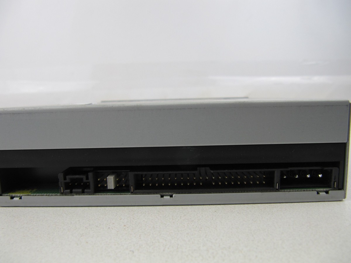 Pioneer DVR-111DBK Dual Layer CD DVD+RW IDE SATA Optical