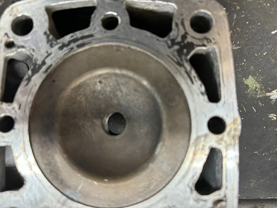 Culata Yamaha Ex570sx Exciter II 1993 8ay-11111-00-00 RW6650 Foto 4 de 4