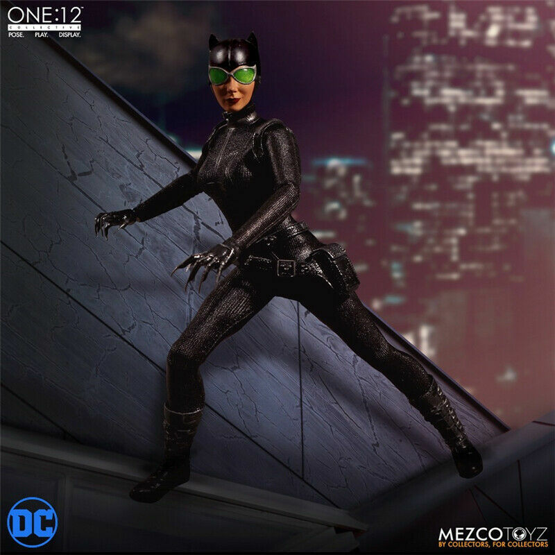 Mezco One:12 DC Comic Cat Woman 1/12th Action Figure 6in