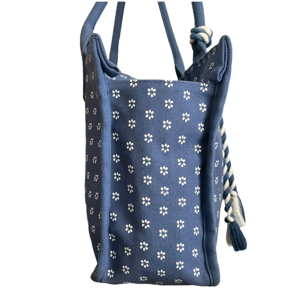 J. Холщовая структурированная сумка-тоут Crew цветочный узор цвет шамбре синий богемное побережье пляж пикник - Изображение 4 из 4