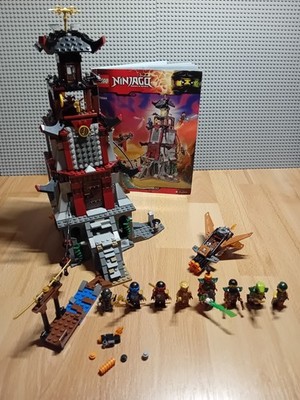 Lego Ninjago 70594, Die Leuchtturmbelagerung, vollständig