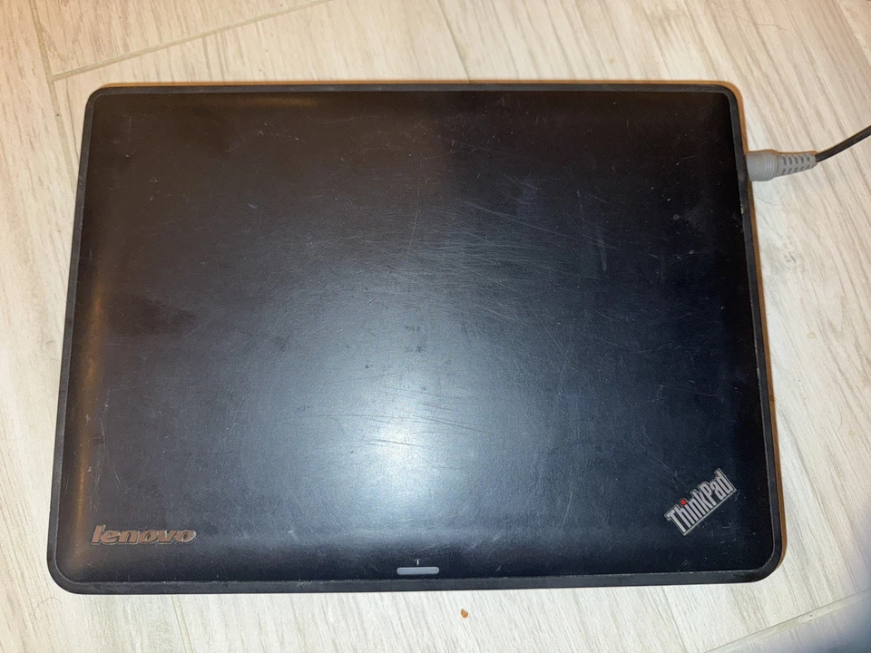 Lenovo ThinkPad X131e 11.6" Google Chromebook SSD / HDMI / USB 3.0 / Webcam - Image 4 of 4