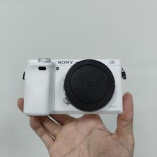 Sony Alpha A6000 24.3MP White Mirrorless Digi...