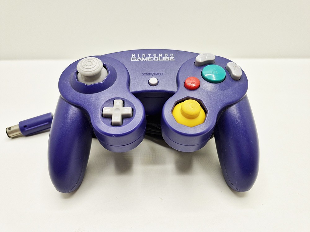 Manette Nintendo Game Cube Violette