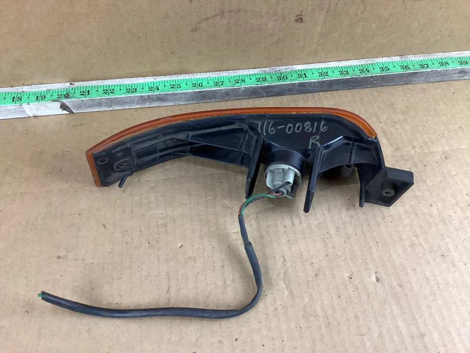 1990-1992 Ford Probe Front Right Side Corner Turn Signal Marker Light 2BA936245 - Image 3 of 4