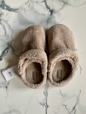 NEW Crocs Classic Cozzzy Lined Fleece Slipper Beige Closed Toe W10 EU 41-42