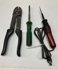 Thomas Betts Wire Stripper Quick-Wedge & Turnco Test Light Electrical