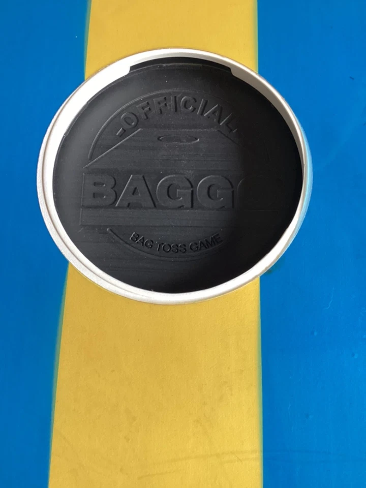 Bolsa de frijoles Baggo para lanzar portátil Cornhole puerta trasera juego sin bolsas bandera de Estados Unidos y Suecia Foto 3 de 4