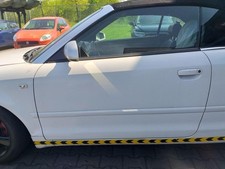 Audi A4 Cabriolet 8H original Tür vorn links Lichtsilber LY7W wurde Weiß foliert