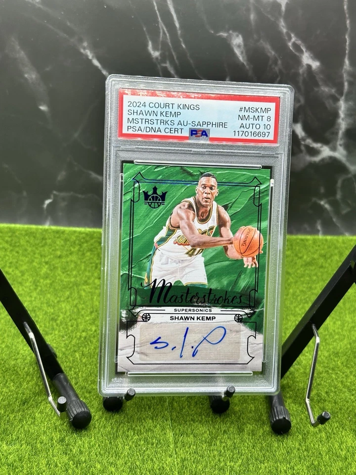 2024 Panini Court Kings Shawn Kemp Masterstrokes Auto #MSKMP Sapphire /25 PSA - Image 2 of 4
