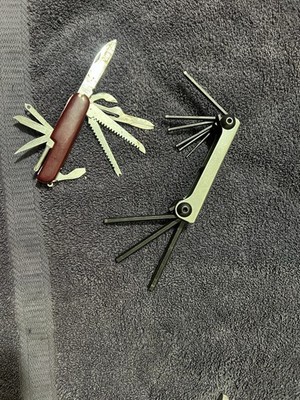 Set Of 2 Utility Tools